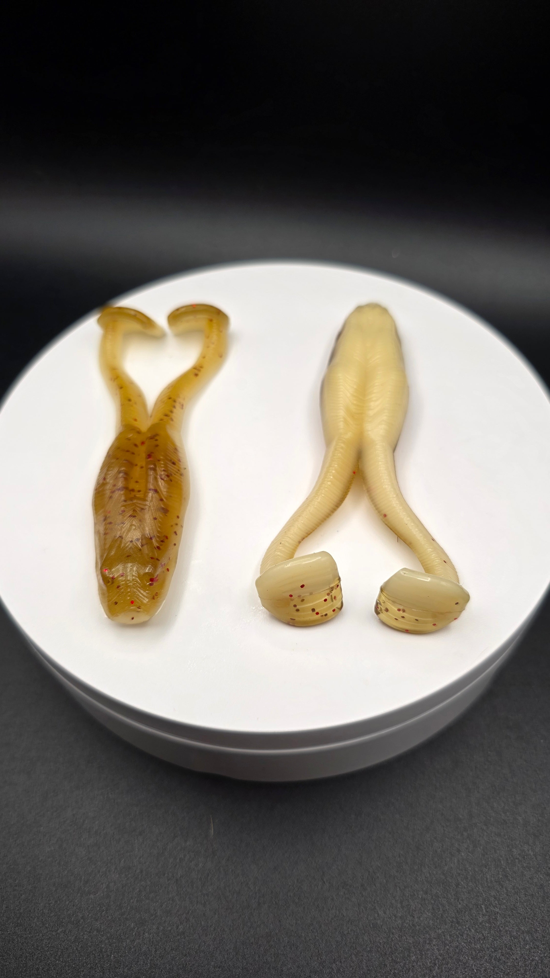 4pc. BUZZ FROG - 3.5"