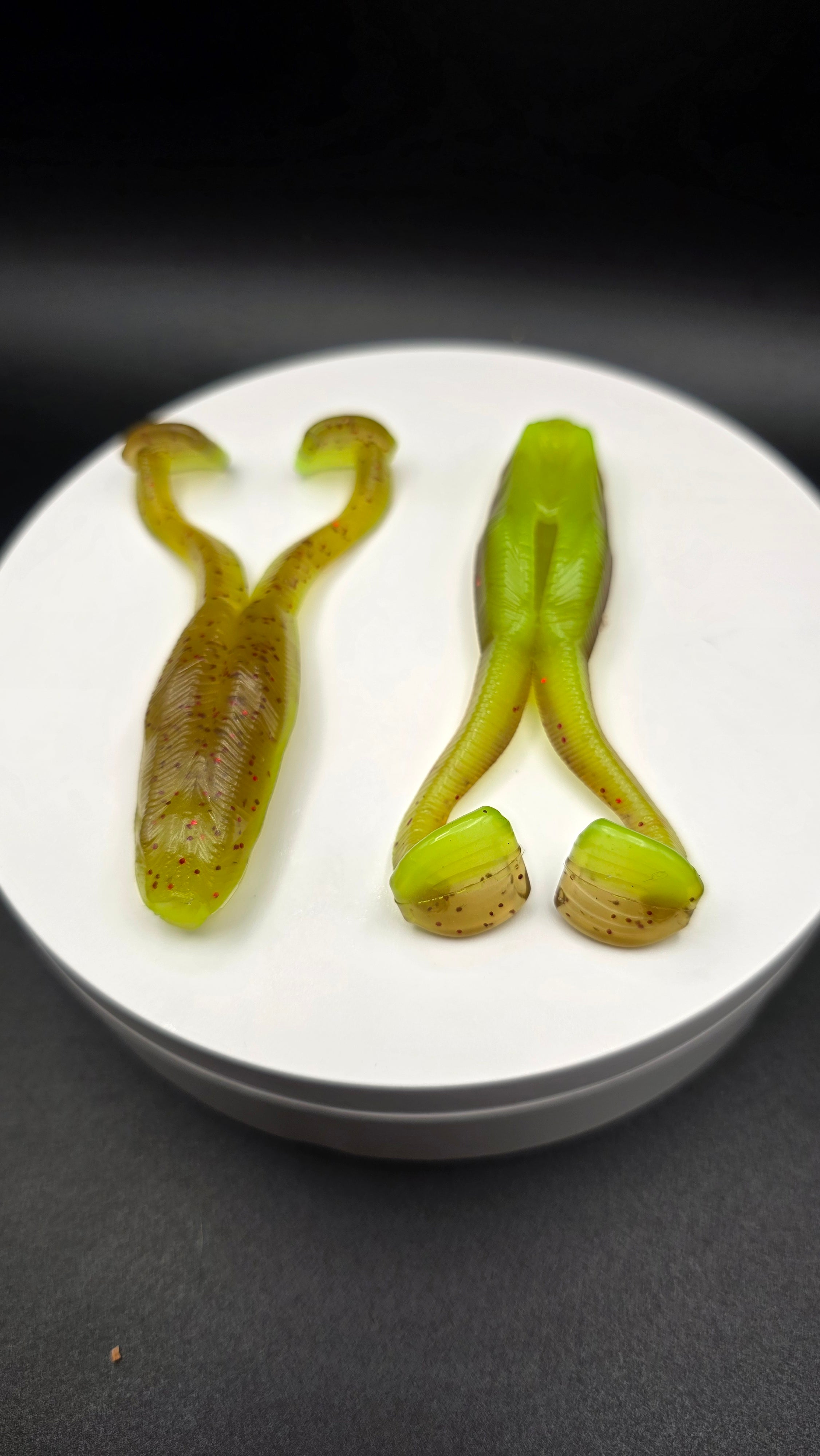 4pc. BUZZ FROG - 3.5"